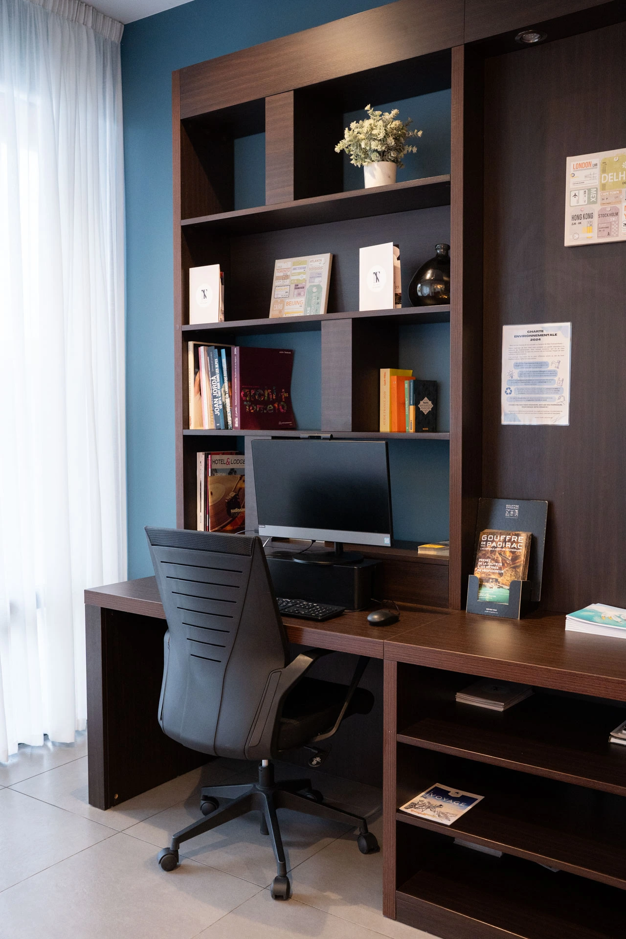 Business Corner espace de travail en libre-service OSKO Hôtel Toulouse Blagnac